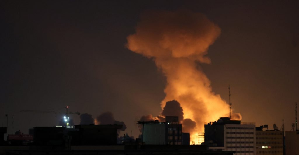 Μέση Ανατολή: Το Ιράν επιτέθηκε σε 6 χώρες - Το Ισραήλ σε Βηρυτό και Τεχεράνη - Τραμπ: «Παραδοθείτε ή πεθάνετε» ΣΥΝΕΧΗΣ ΕΝΗΜΕΡΩΣΗ