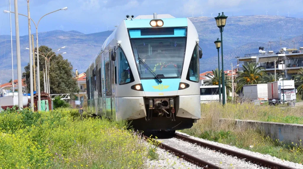 Αχαΐα: Παρέμβαση Εισαγγελέα - Ιδιώτης, αντί αποζημίωσης από το Κράτος, αυτό του πήρε το οικόπεδο για να περάσει το τρένο! ΦΩΤΟ