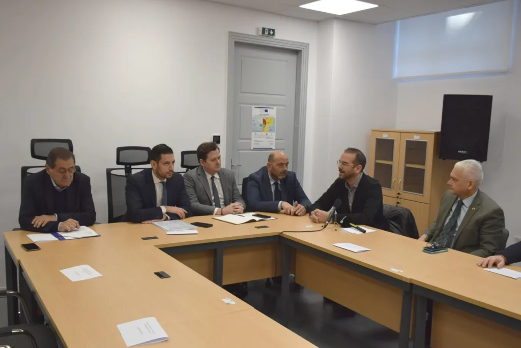 Πάτρα: Σήμερα η σύσκεψη για την υπογειοποίηση του τρένου - Με τον υπουργό Κυρανάκη αλλά χωρίς Πελετίδη