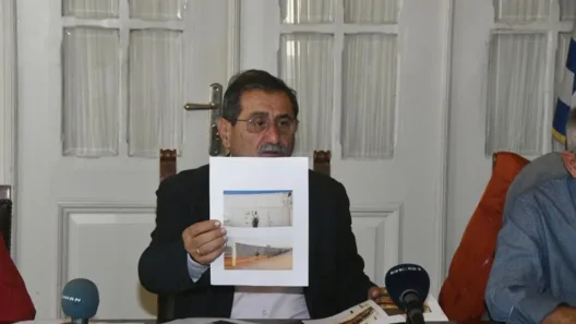 Πάτρα: Πελετίδης σε ΝΔ Αχαΐας για «διαφάνεια» - «Στο σπίτι του κρεμασμένου να μη μιλάνε για σκοινί»!