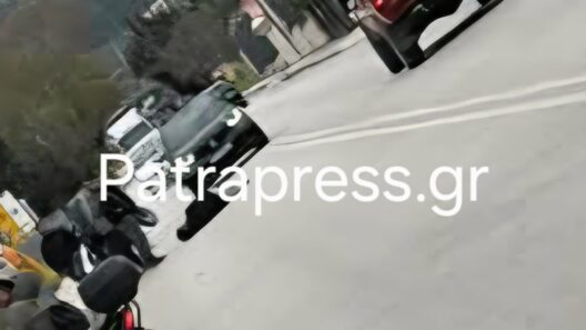 Πάτρα: Σοβαρό τροχαίο με δικυκλιστή στην Περιβόλα ΦΩΤΟ