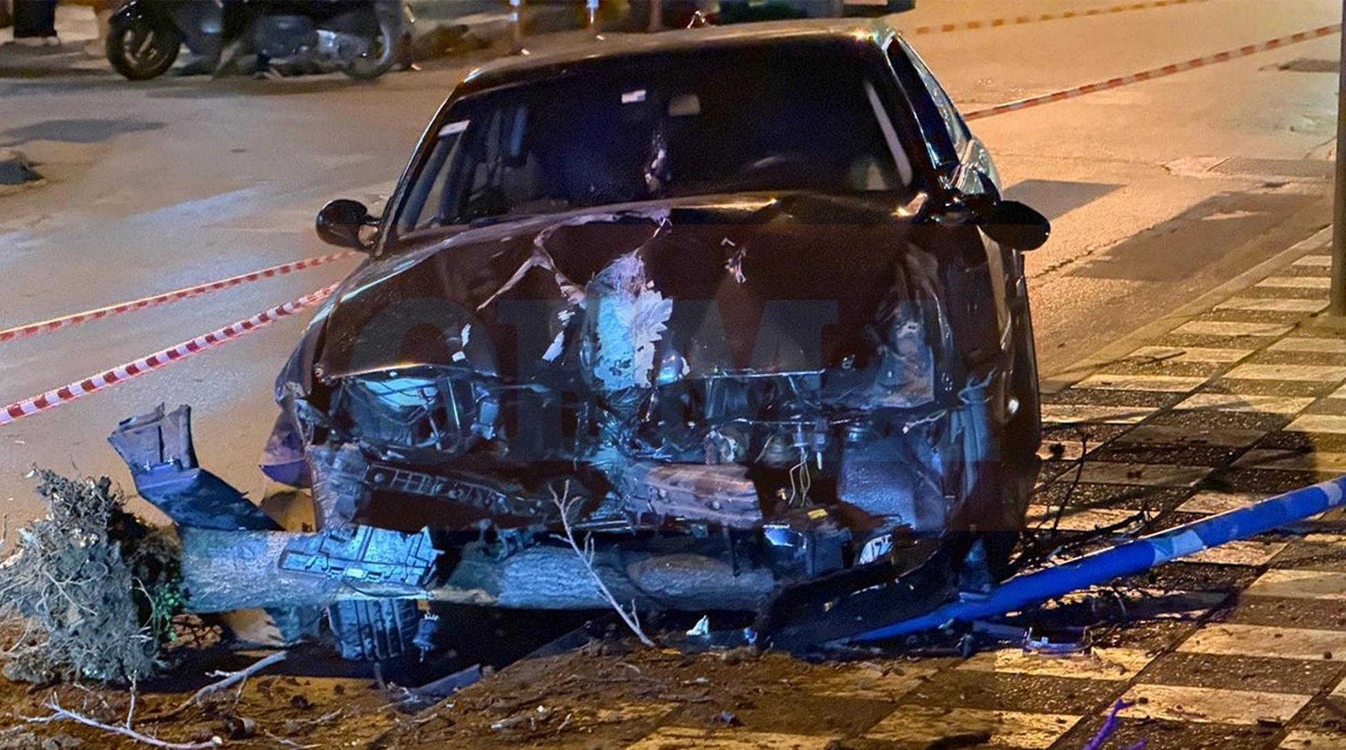 Θεσσαλονίκη: ΙΧ «σκαρφάλωσε» σε πεζοδρόμιο και σκότωσε 25χρονο ΦΩΤΟ – ΒΙΝΤΕΟ