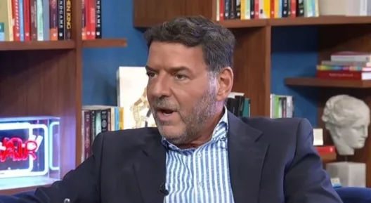 Οταν ο Γιώργος Τσαγκαράκης μιλούσε για την ορφάνια στα 12 και το οικοτροφείο - Η σύλληψη και η έφοδος στη γκαλερί του ΦΩΤΟ - ΒΙΝΤΕΟ