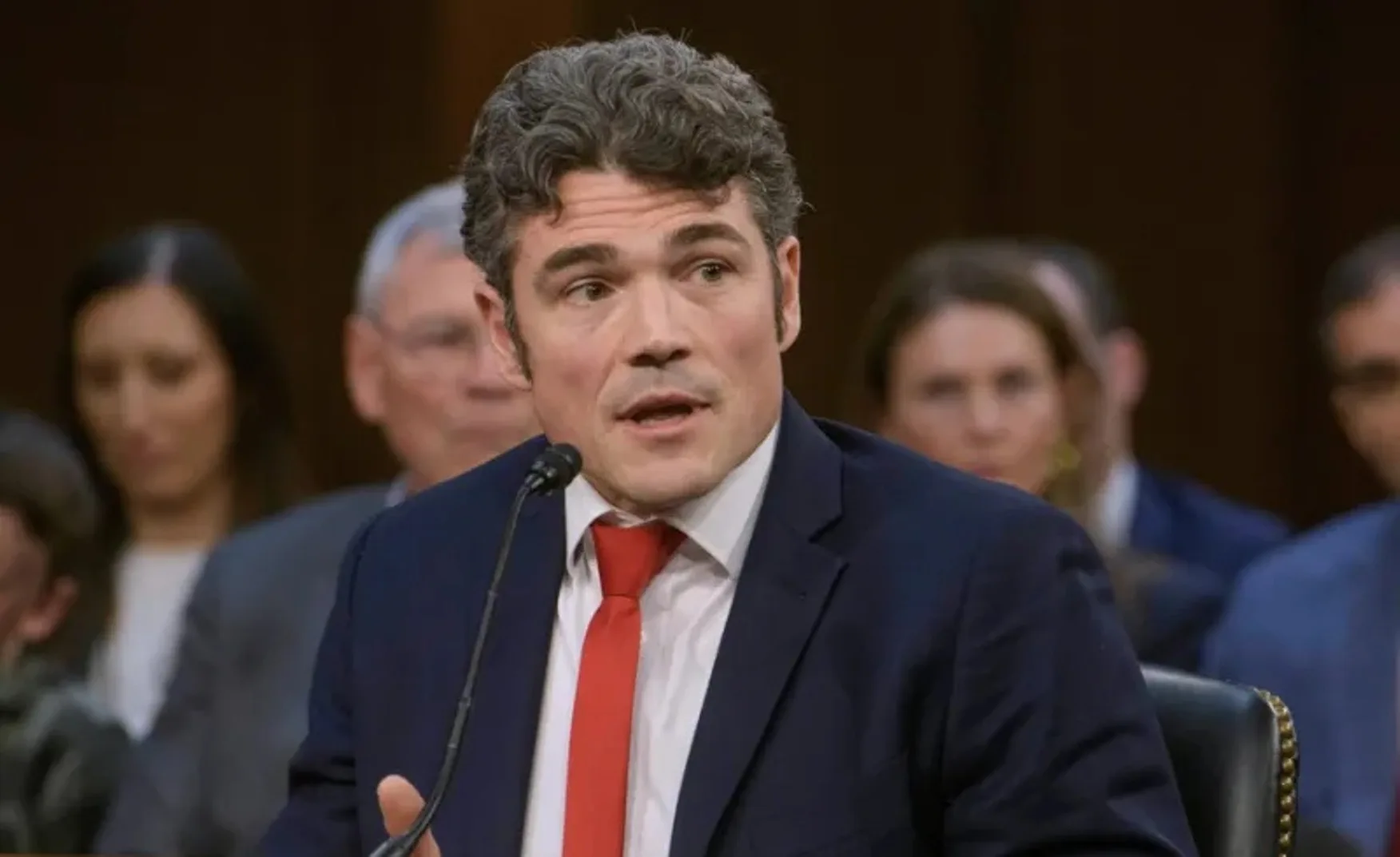 Γιατί ελέγχεται από το FBI ο παραιτηθείς επικεφαλής της αντιτρομοκρατικής των ΗΠΑ Τζο Κεντ