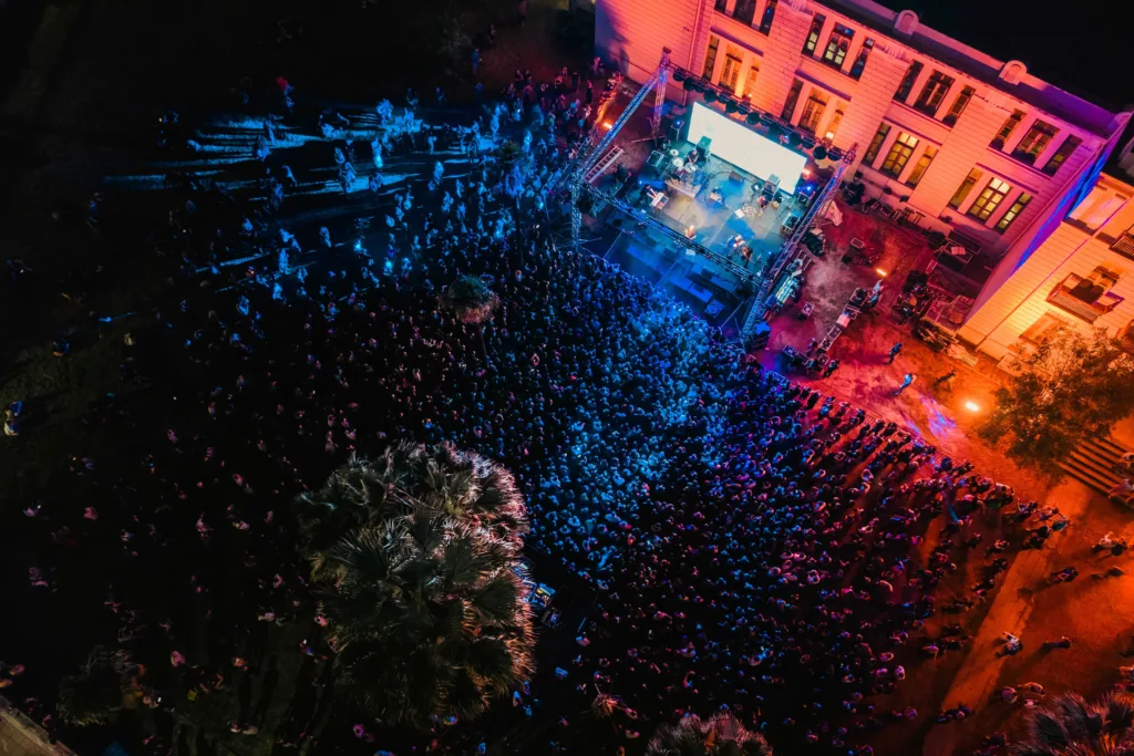 Φεστιβάλ από τους φοιτητές την Πολιτιστικής ομάδας του UP FM στο Σκαγιοπούλειο 27 Φεστιβάλ από τους φοιτητές την Πολιτιστικής ομάδας του UP FM στο Σκαγιοπούλειο