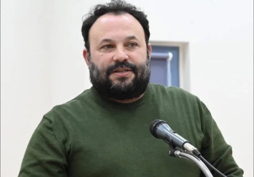 «Η Χώρα χρειάζεται έναν νέο άνεμο ΠΑΣΟΚ»