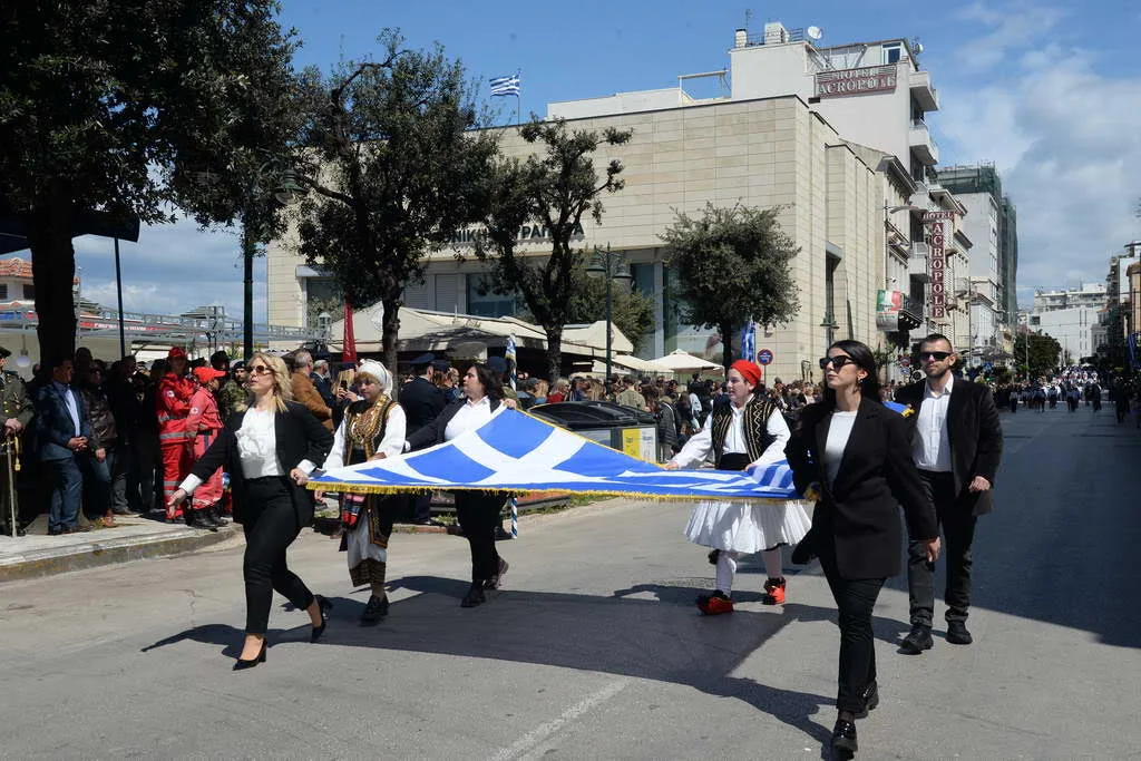 Πάτρα: Τίμησε την Επανάσταση του 1821 - Η Δοξολογία και η μεγάλη παρέλαση ΒΙΝΤΕΟ-ΦΩΤΟ 53 Πάτρα: Τίμησε την Επανάσταση του 1821 - Η Δοξολογία και η μεγάλη παρέλαση ΒΙΝΤΕΟ-ΦΩΤΟ