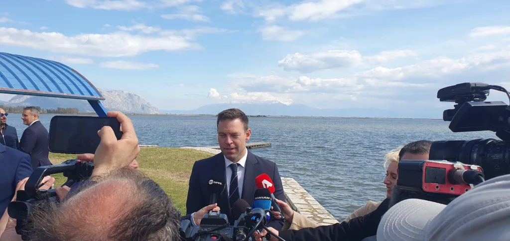Μεσολόγγι: Ο Κασσελάκης στην Εξοδο - «Πολλοί Έλληνες νιώθουν ελεύθεροι πολιορκημένοι» ΦΩΤΟ 30 Μεσολόγγι: Ο Κασσελάκης στην Εξοδο - «Πολλοί Έλληνες νιώθουν ελεύθεροι πολιορκημένοι» ΦΩΤΟ