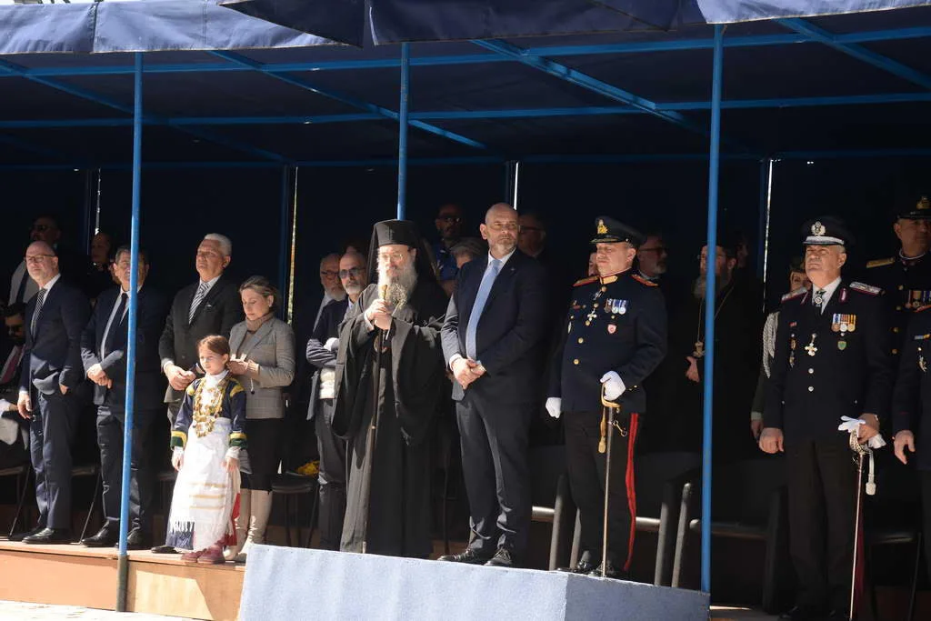 Πάτρα: Τίμησε την Επανάσταση του 1821 - Η Δοξολογία και η μεγάλη παρέλαση ΒΙΝΤΕΟ-ΦΩΤΟ 40 Πάτρα: Τίμησε την Επανάσταση του 1821 - Η Δοξολογία και η μεγάλη παρέλαση ΒΙΝΤΕΟ-ΦΩΤΟ