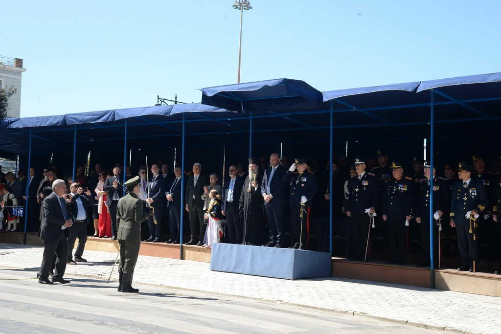 Πάτρα: Τίμησε την Επανάσταση του 1821 - Η Δοξολογία και η μεγάλη παρέλαση ΒΙΝΤΕΟ-ΦΩΤΟ 38 Πάτρα: Τίμησε την Επανάσταση του 1821 - Η Δοξολογία και η μεγάλη παρέλαση ΒΙΝΤΕΟ-ΦΩΤΟ