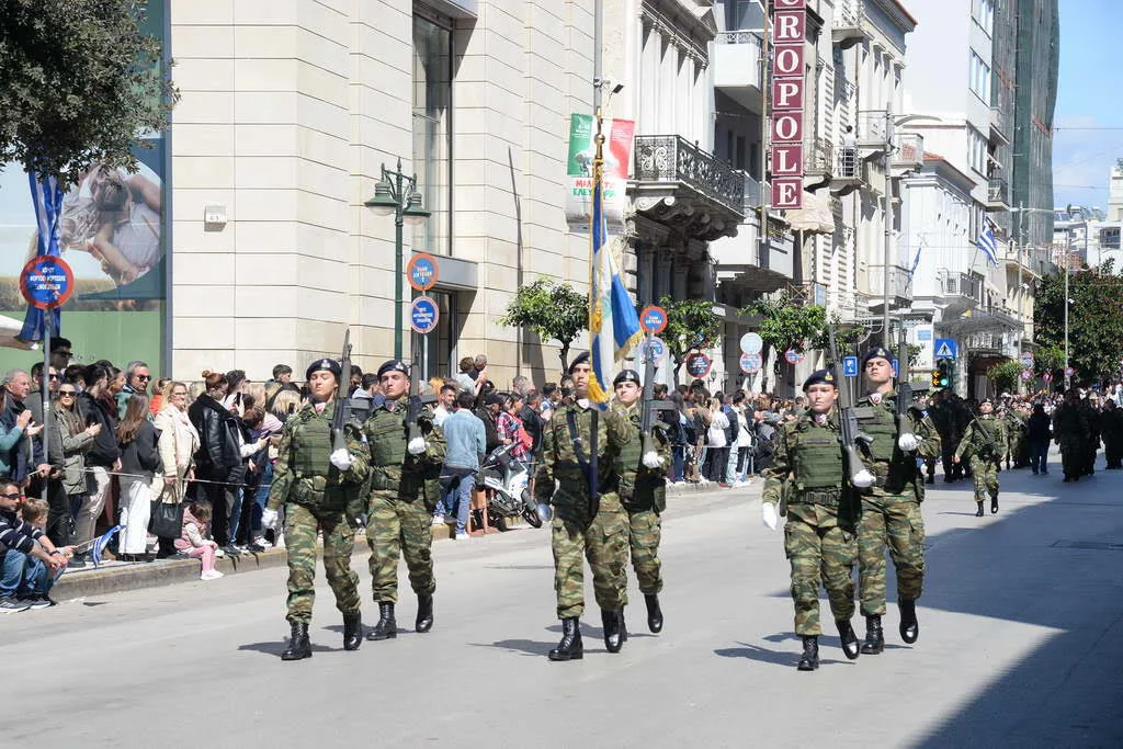 Πάτρα: Τίμησε την Επανάσταση του 1821 - Η Δοξολογία και η μεγάλη παρέλαση ΒΙΝΤΕΟ-ΦΩΤΟ 46 Πάτρα: Τίμησε την Επανάσταση του 1821 - Η Δοξολογία και η μεγάλη παρέλαση ΒΙΝΤΕΟ-ΦΩΤΟ