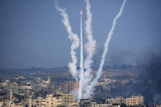 ΝΙΚΗ: Εντονη ανησυχία της για την πολεμική κλιμάκωση στην περιοχή του Ιράν