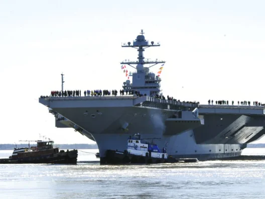 Κατασκοπεία στη Σούδα: Γεωργιανός με φωτογραφίες του Αεροπλανοφόρου Ford επικοινωνούσε με το Ιράν