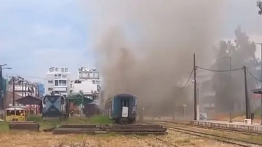 Πάτρα: «Φούντωσαν» βαγόνια στο αμαξοστάσιο του ΟΣΕ ΦΩΤΟ