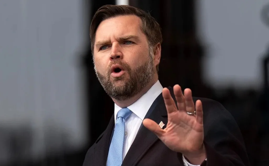 Βανς: Ο πόλεμος στο Ιράν θα συνεχιστεί «λίγο ακόμα» - «Προσπαθούν ακόμα να κατασκευάσουν πυρηνικά όπλα»