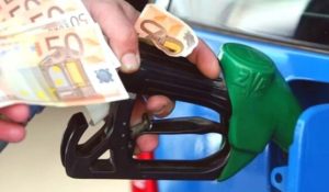 Οι πρώτες «καμπάνες» για το πλαφόν στα καύσιμα - Πού βεβαιώθηκαν πρόστιμα