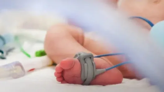 Πάτρα: Τι «έδειξε» η ιατροδικαστική εξέταση για το μωρό από τον Πύργο που νοσηλεύεται στο Καραμανδάνειο