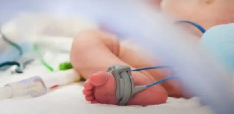 Πάτρα: Τι «έδειξε» η ιατροδικαστική εξέταση για το μωρό από τον Πύργο που νοσηλεύεται στο Καραμανδάνειο