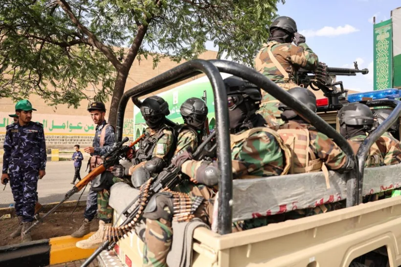 Υεμένη: Ποιοι είναι οι Χούθι, ποια η δύναμή τους και τι σημαίνει η εκτόξευση πυραύλου προς το Ισραήλ