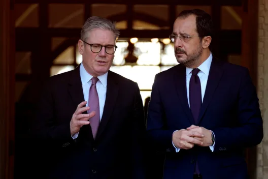 Τι διαβεβαίωσε Κιρ Στάρμερ τον Χριστοδουλίδη για τις βρετανικές βάσεις στην Κύπρο