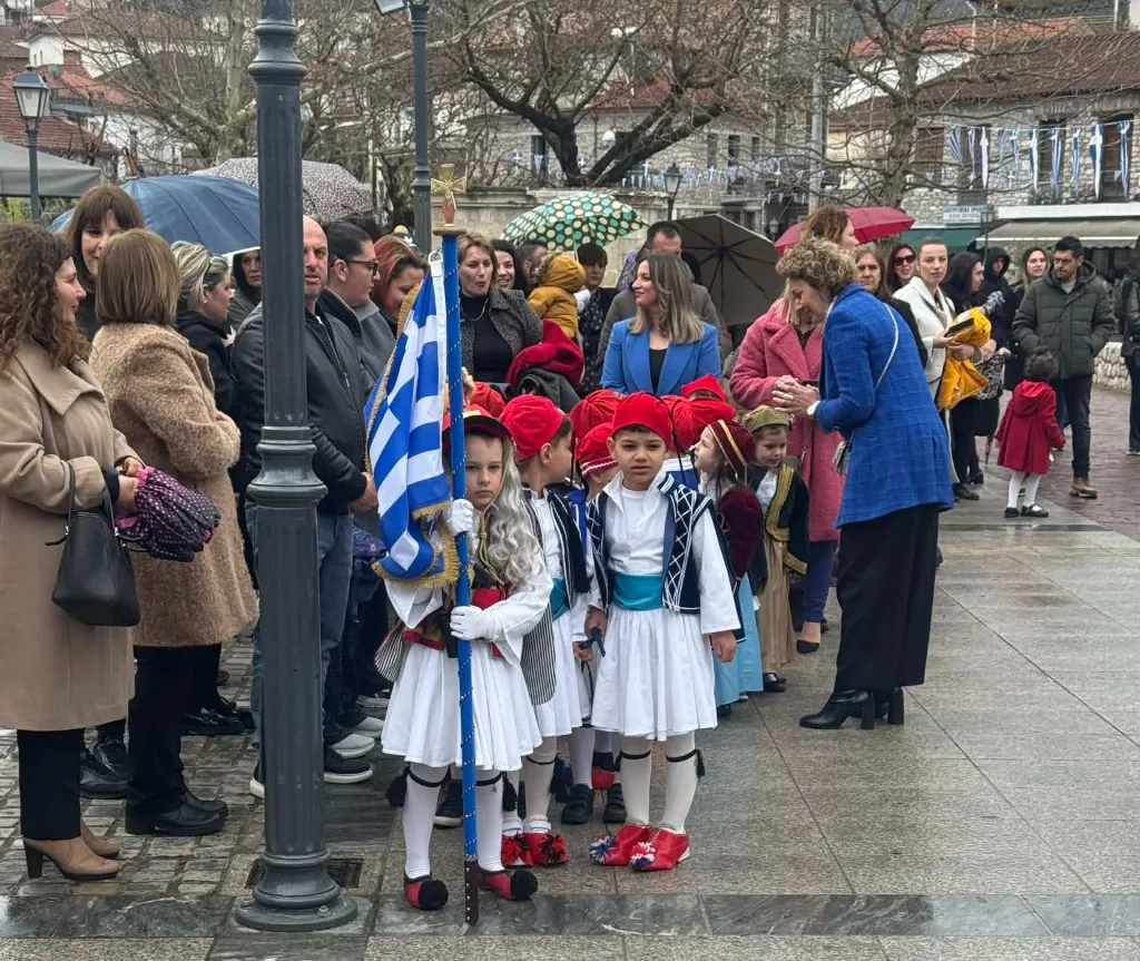 Κλειτορία: Εκλεψε τη παράσταση ο μικρός Κολοκοτρώνης – Λαμπρός εορτασμός της Εθνικής επετείου ΒΙΝΤΕΟ-ΦΩΤΟ