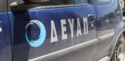 Καμίνια: Χωρίς νερό λόγω μετατόπισης αγωγού ύδρευσης