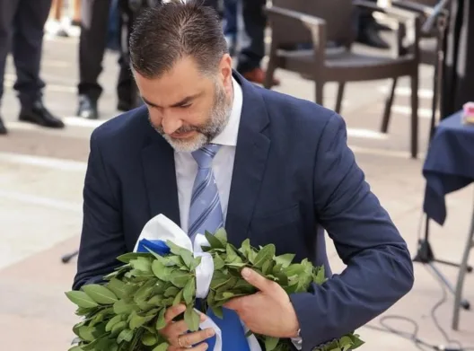 «Ας κρατήσουμε ζωντανό αυτό το φως»