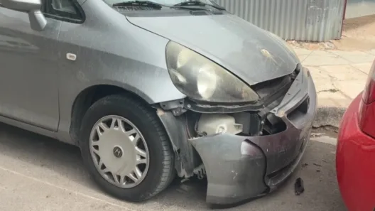 Αττική: Μεθυσμένη τράκαρε 14 σταθμευμένα οχήματα ΒΙΝΤΕΟ