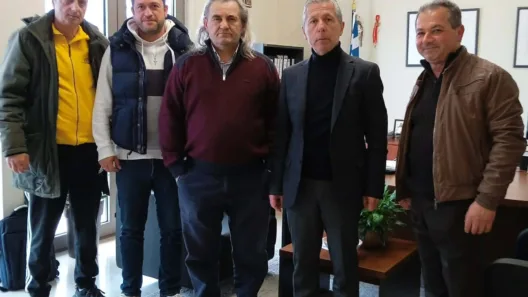 Πάτρα: Συνάντηση συνδικαλιστών δασκάλων και νηπιαγωγών με τον Διευθυντή Εκπαίδευσης Αχαΐας Ν.Κλάδη