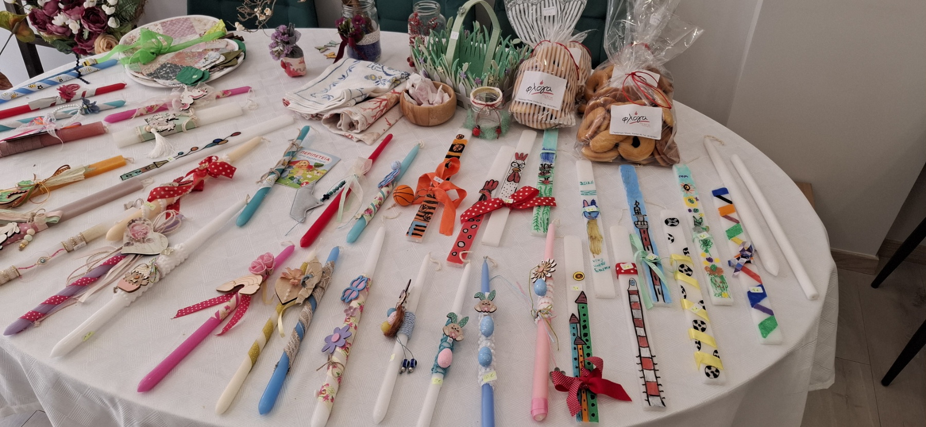 Στήριξη και προσφορά στο πασχαλινό παζάρι της Φλόγας στην Πάτρα ΦΩΤΟ