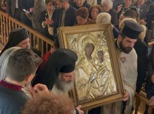 Ζωντανά ο εορτασμός της Πολιούχου του Αιγίου Παναγίας Τρυπητής