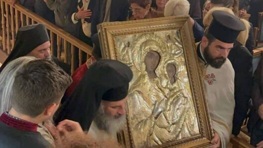 Ζωντανά ο εορτασμός της Πολιούχου του Αιγίου Παναγίας Τρυπητής