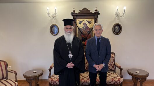 Εθιμοτυπική επίσκεψη Σπηλιόπουλου στον Μητροπολίτη Ιερώνυμο