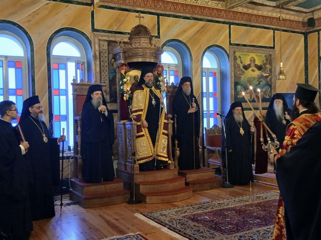 Η Πανήγυρις της Πολιούχου του Αιγίου Παναγίας Τρυπητής με τον φακό της της Ιεράς Μητροπόλεως ΦΩΤΟ