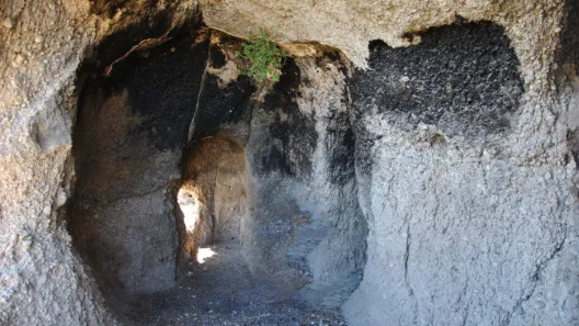 Το μαντικό Σπήλαιο του Βουραϊκού Ηρακλή ΦΩΤΟ