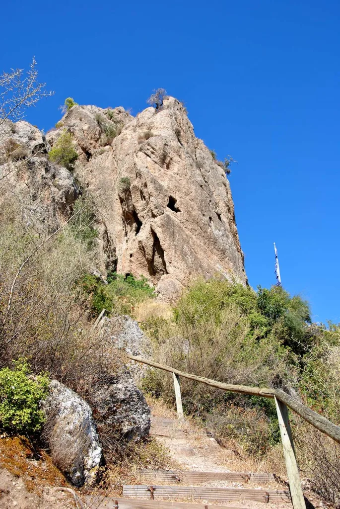 Το μαντικό Σπήλαιο του Βουραϊκού Ηρακλή ΦΩΤΟ