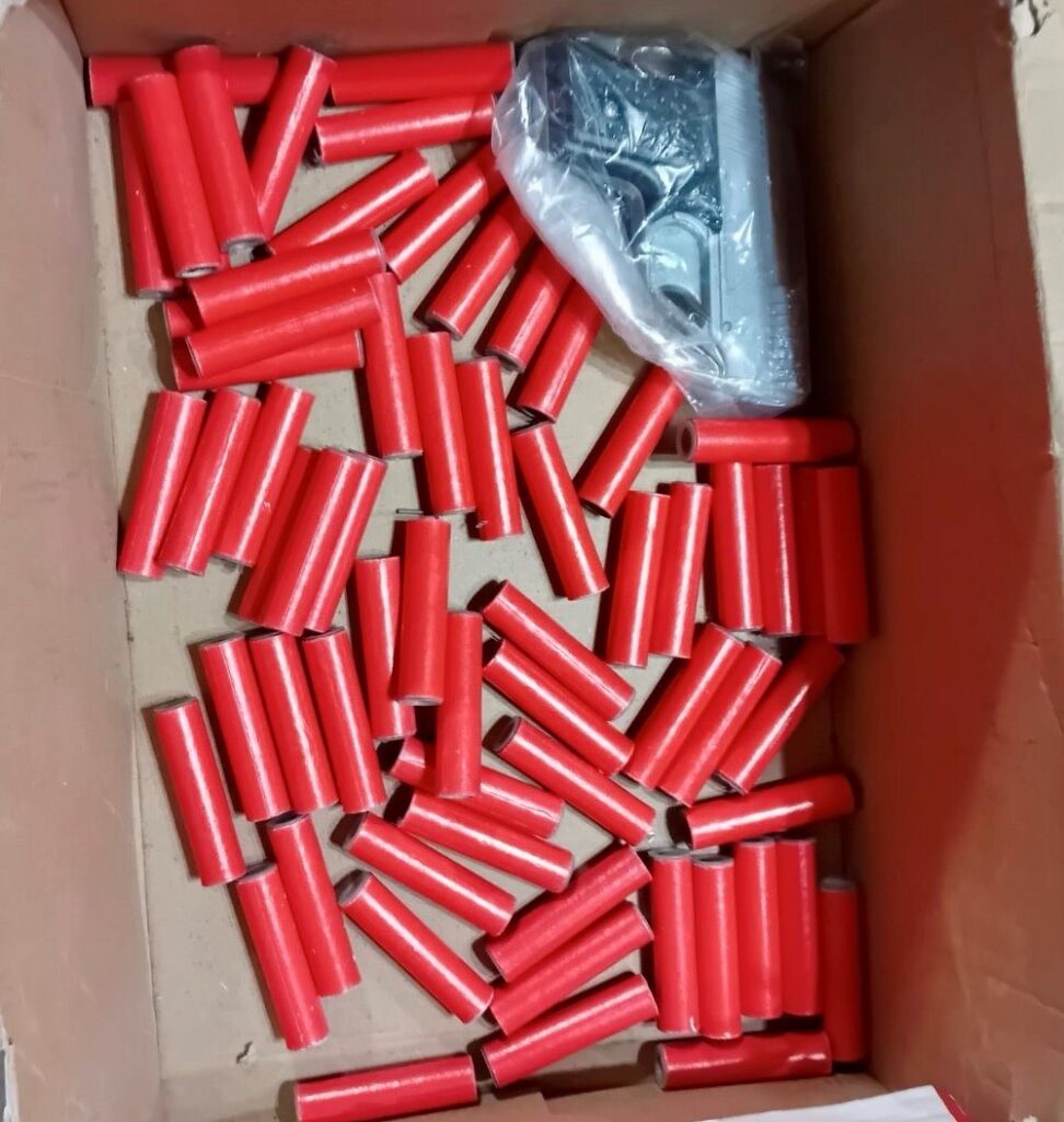 Μεσολόγγι-Πύργος: Κατασχέσεις κροτίδων και εκρηκτικών υλών - Συλλήψεις ΦΩΤΟ 25 Μεσολόγγι-Πύργος: Κατασχέσεις κροτίδων και εκρηκτικών υλών - Συλλήψεις ΦΩΤΟ