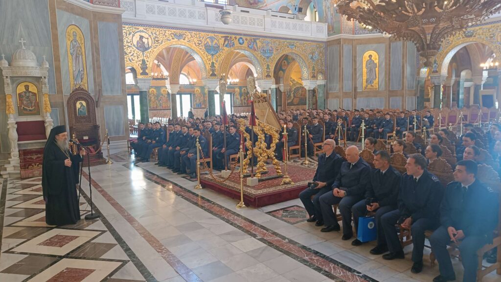 Διακόσιοι Σπουδαστὲς της ΣΜΥΑ στον Αγιο Ανδρέα Πατρών ΦΩΤΟ