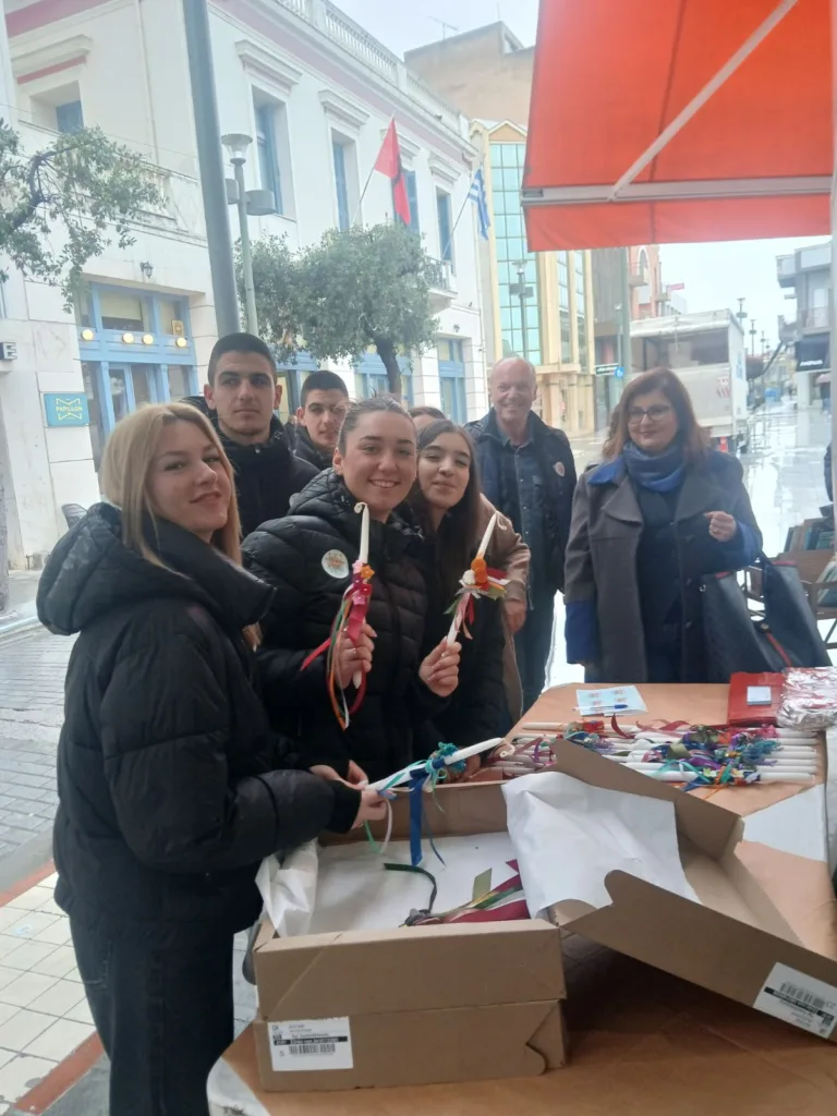 Το Πασχαλινό Μαθητικό Bazaar σχολείων, στο Αίγιο ΦΩΤΟ