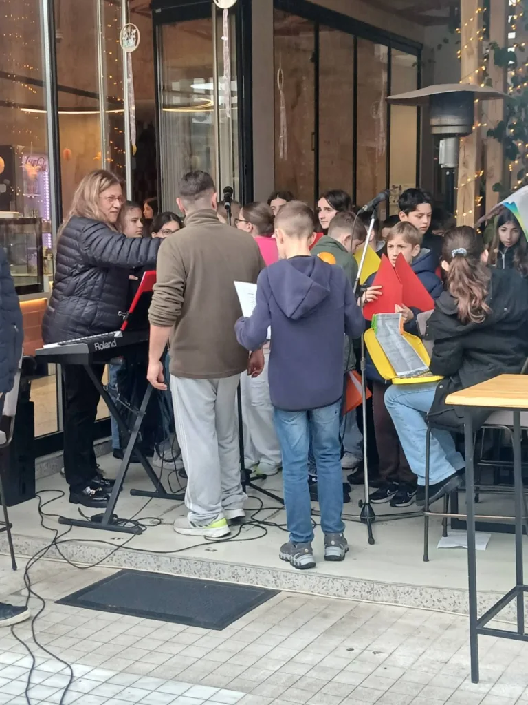 Το Πασχαλινό Μαθητικό Bazaar σχολείων, στο Αίγιο ΦΩΤΟ