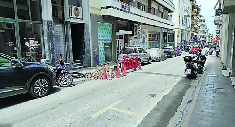 Πάτρα: Σκάβουν δρόμους για οπτικές ίνες και σπάνε σωλήνες και ρολόγια της ΔΕΥΑΠ ΦΩΤΟ 24 Πάτρα: Σκάβουν δρόμους για οπτικές ίνες και σπάνε σωλήνες και ρολόγια της ΔΕΥΑΠ ΦΩΤΟ