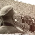 ΚΚΕ και ΚΝΕ τιμούν τους εκτελεσμένους κομμουνιστές της Πρωτομαγιάς του 1944
