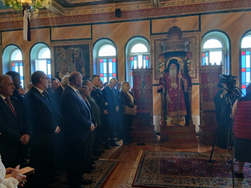 Η Πανήγυρις της Πολιούχου του Αιγίου Παναγίας Τρυπητής με τον φακό της της Ιεράς Μητροπόλεως ΦΩΤΟ