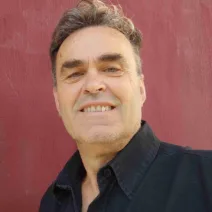 «Όταν η λατρεία γίνεται φυλακή και η έμπνευση απειλή»