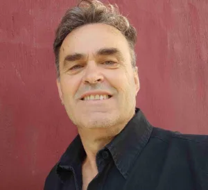 «Όταν η λατρεία γίνεται φυλακή και η έμπνευση απειλή»