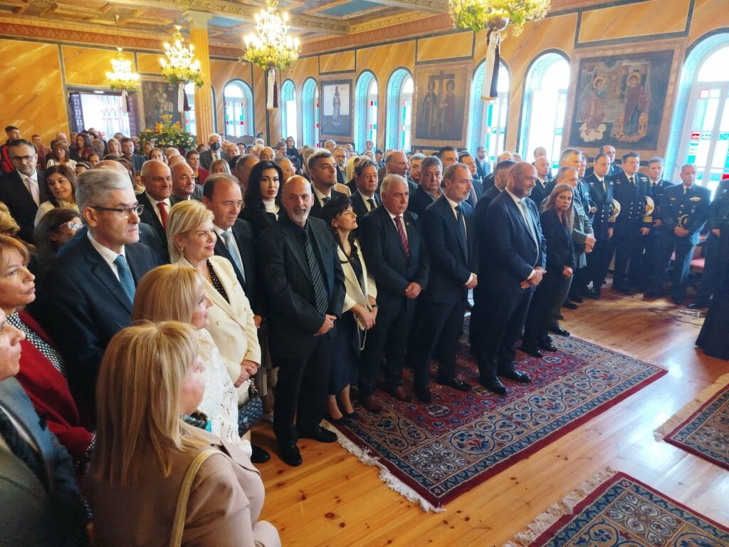 Η Πανήγυρις της Πολιούχου του Αιγίου Παναγίας Τρυπητής με τον φακό της της Ιεράς Μητροπόλεως ΦΩΤΟ