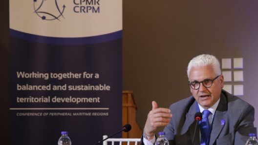 «Ισχυρή αναπτυξιακή στρατηγική και ειρήνη»