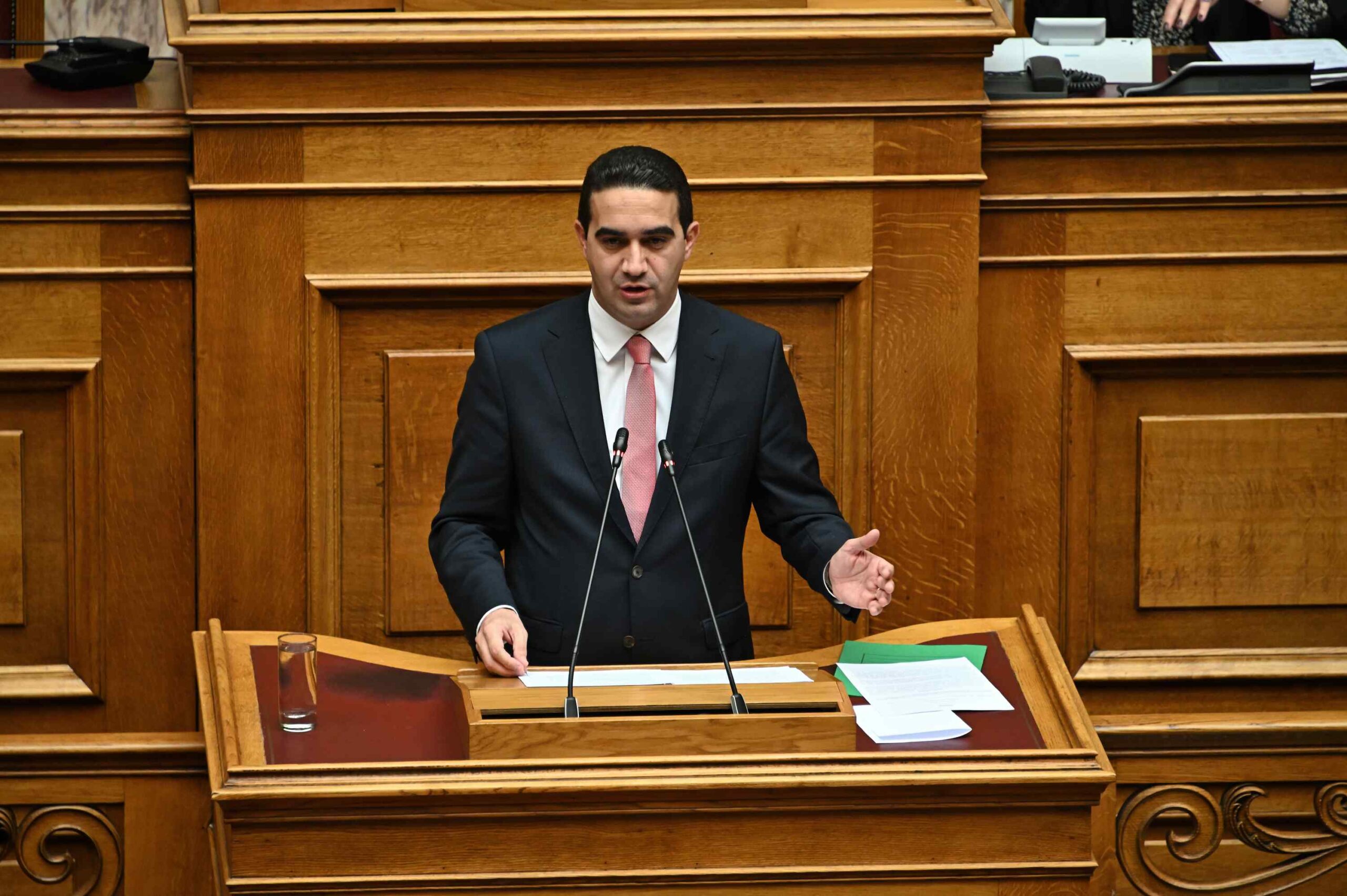 «Το σκάνδαλο των υποκλοπών αρχειοθετείται άρον άρον - τα ερωτήματα παραμένουν» 4 «Το σκάνδαλο των υποκλοπών αρχειοθετείται άρον άρον - τα ερωτήματα παραμένουν»