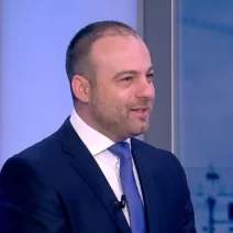 «Η ανακύκλωση πολιτικού προσωπικού διαψεύδει την ανανέωση» 