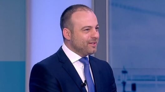«Η ανακύκλωση πολιτικού προσωπικού διαψεύδει την ανανέωση» 